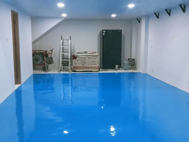 Epoxy flake dekoratif untuk lantai area komersial